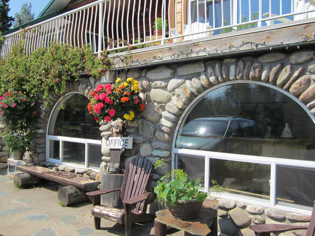 Beaver Creek Lodge And Cabins McBride Exterior photo